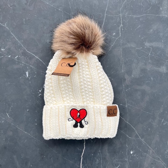 Bad Bunny Un Verano Sin Ti Embroidered Heart Logo Beanie, Bad Bunny C.C Beanie - Picture 1 of 1